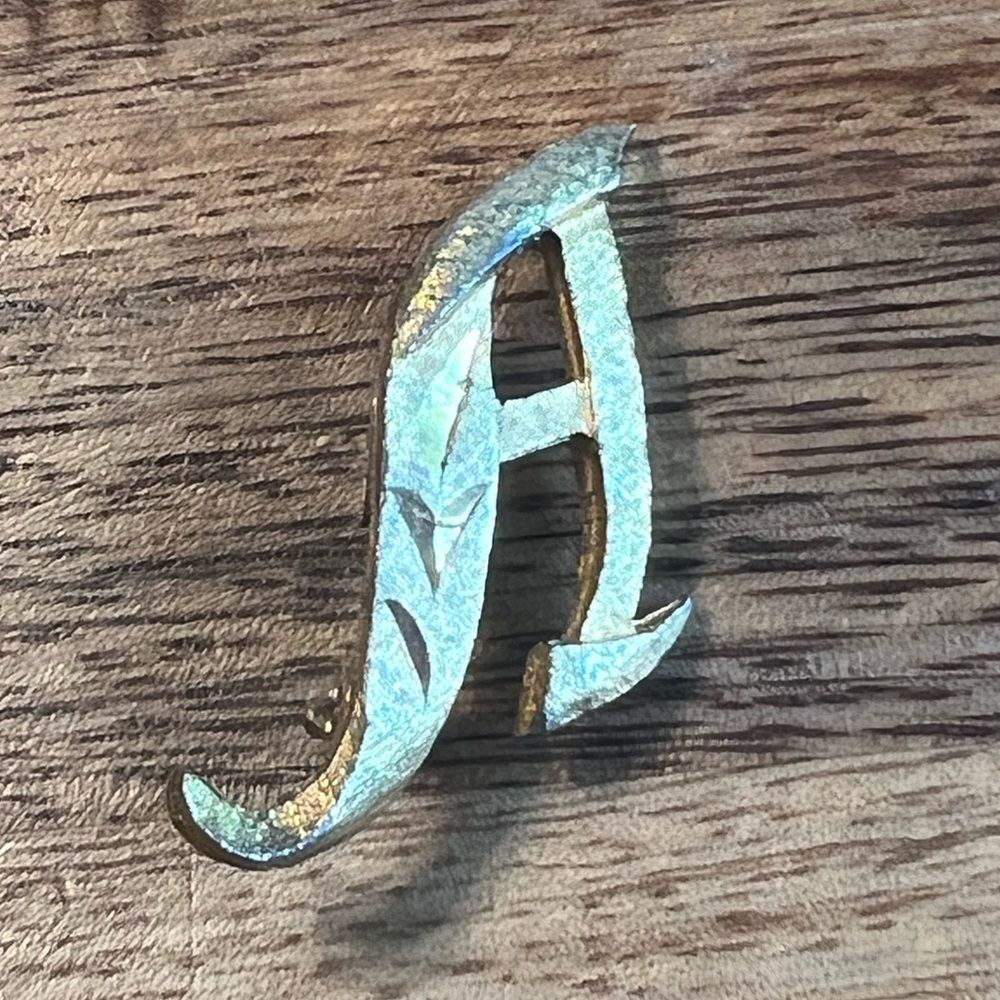 Vintage gold tone initial pin brooch